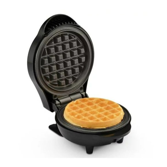 Single Waffle Maker Chaffle Small Kitchen Appliances Toastmaster JJ - Picture 2 of 2